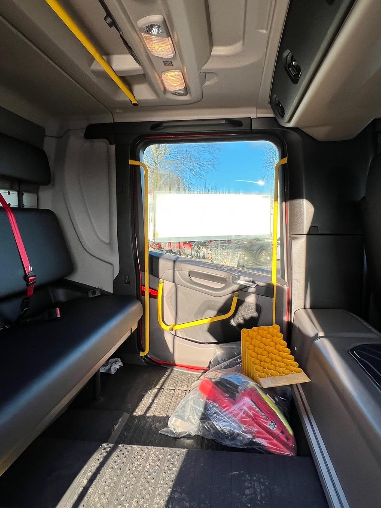 Scania P360 4x2 Crewcab Chassi  2019 - Enbart chassi