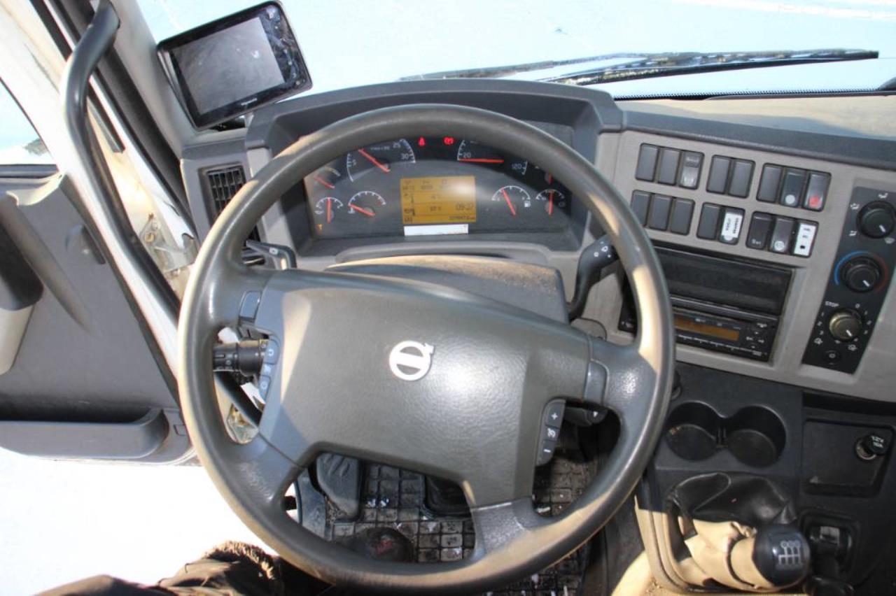 Volvo FL240 4x2 skåpbil 2009 - Demonteringsobjekt