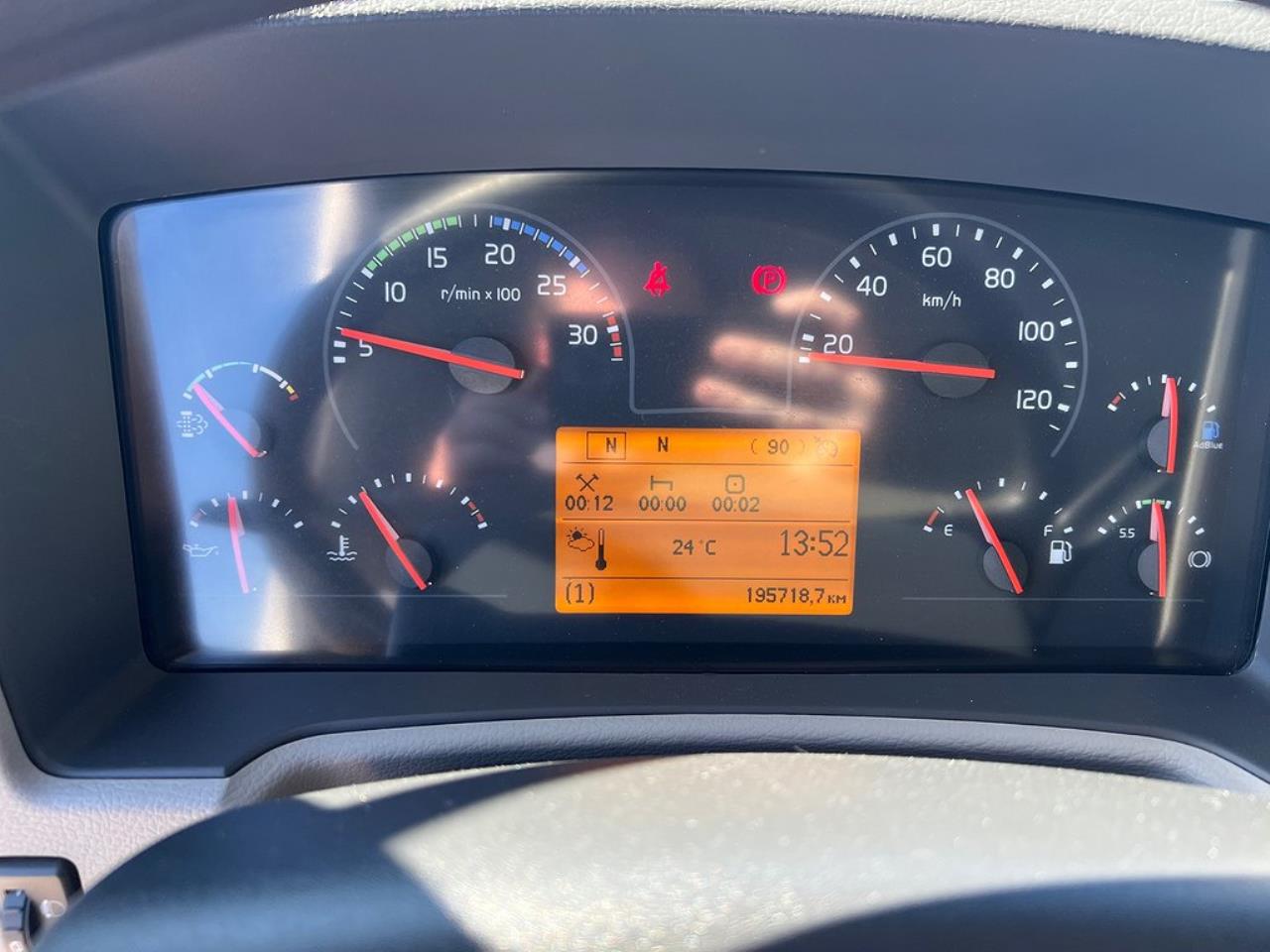 Volvo FL 250 4x2 Skåpbil Öppningsbar sida, Skåpsvärme Euro 6 2019 - Skåp