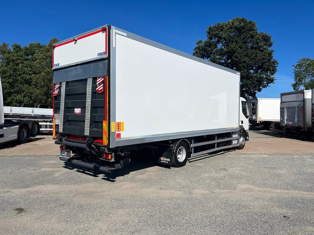 Volvo FL 250 4x2 Skåpbil Öppningsbar sida, Skåpsvärme Euro 6 2019 - Skåp