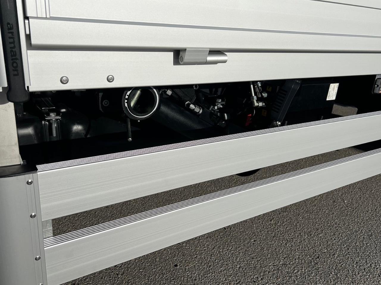 Iveco Daily 50C18 A8 Hi-Matic Kranbil Fjärrstyrd Kran 2023 - Övrigt