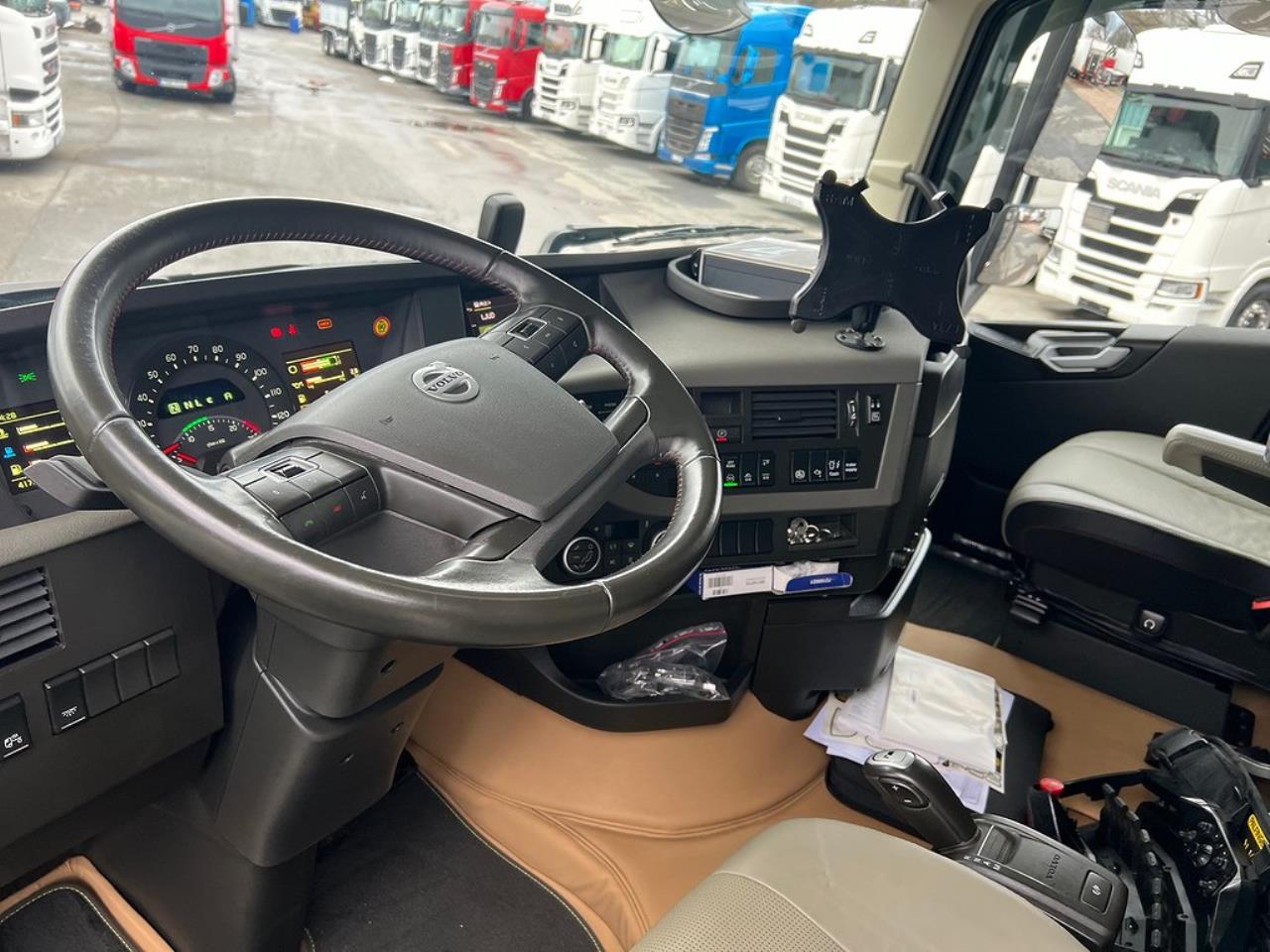 Volvo FH16 750 8x2*6 Kranbil med Jibb Dragbil & VBG I-See  2018 - Dragbil