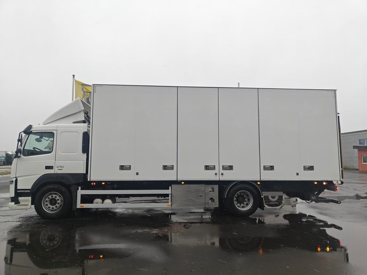 VOLVO FM330 2021 - Skåp
