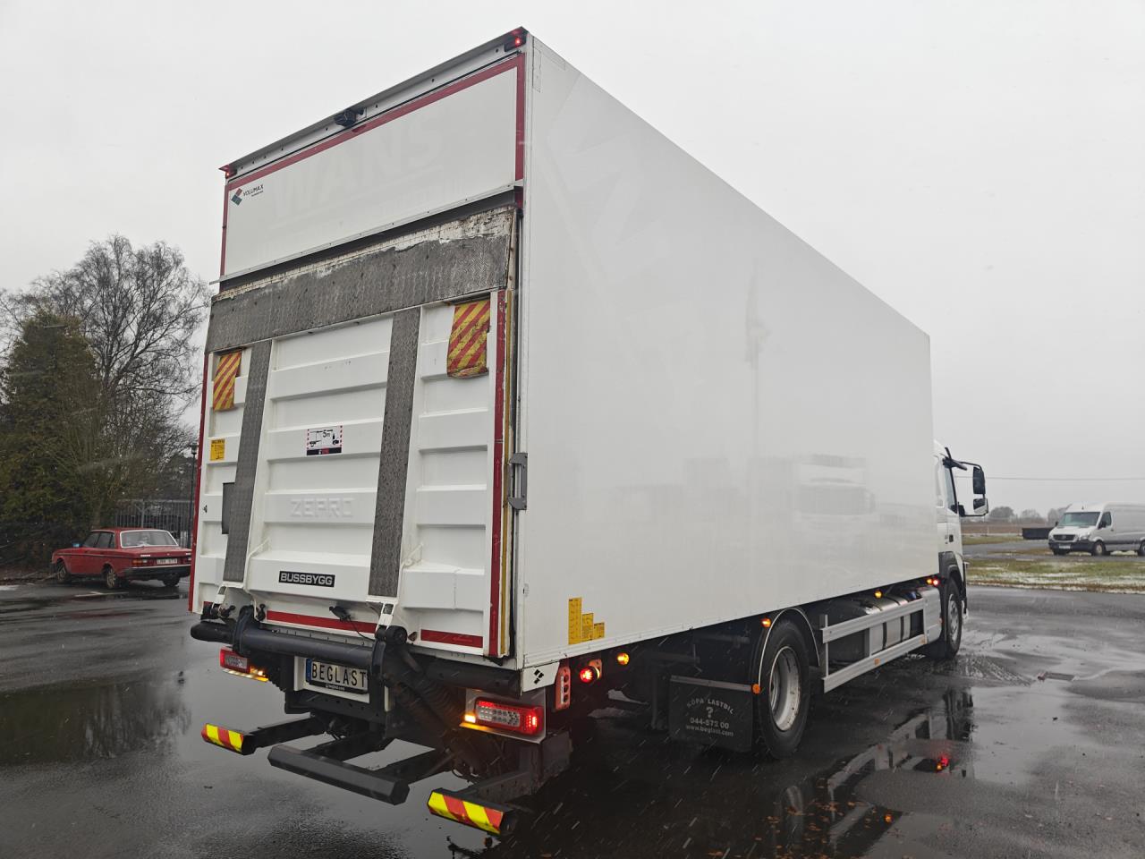 VOLVO FM330 2021 - Skåp