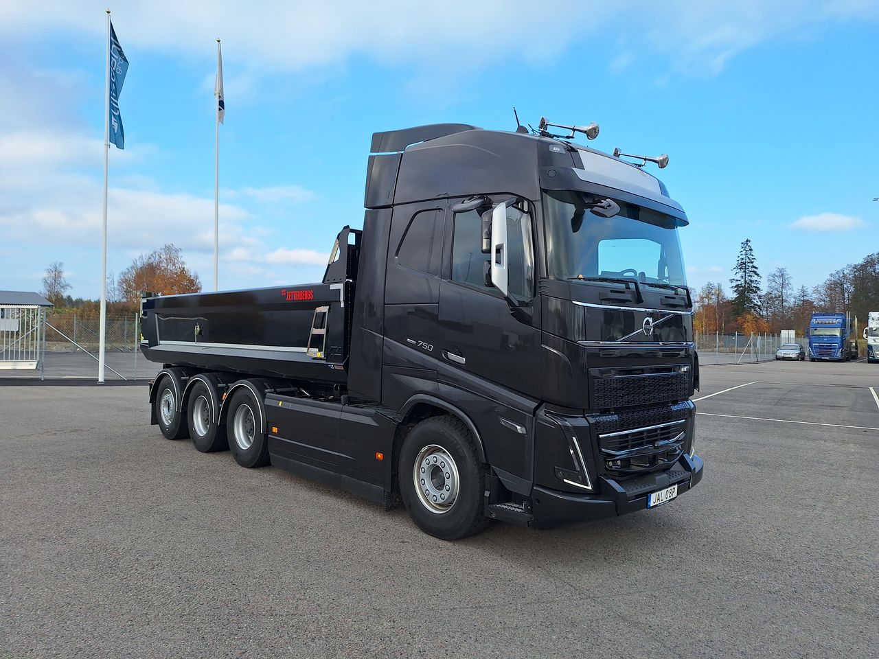 Volvo FH16 8x4 Dumper/Tungdragare 2023 - Tipp