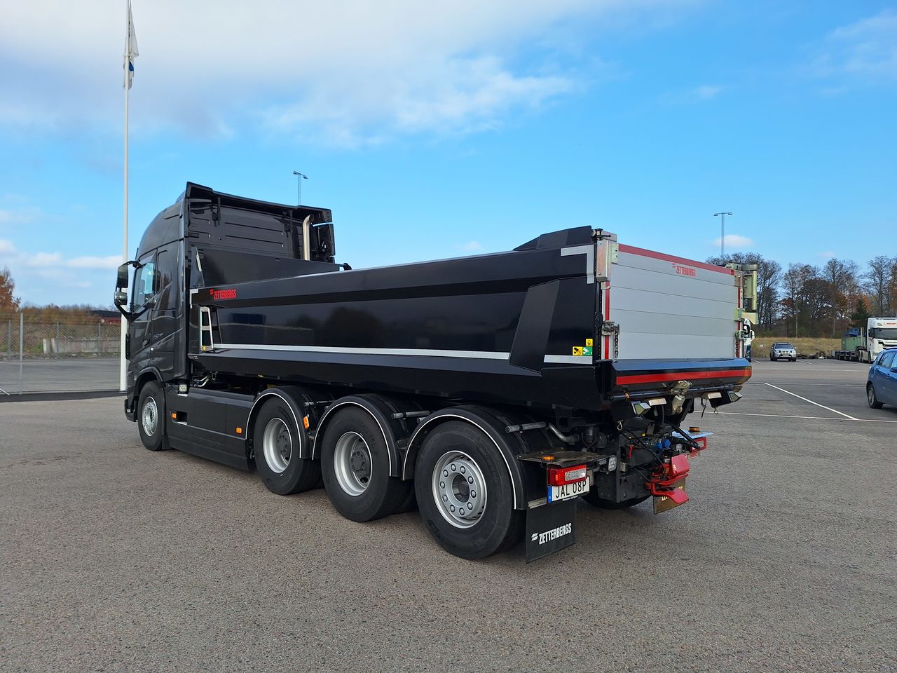 Volvo FH16 8x4 Dumper/Tungdragare 2023 - Tipp