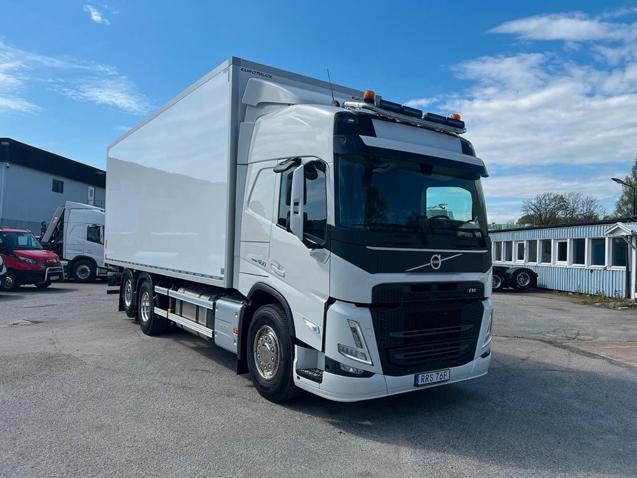 Volvo FM13 460 6x2*4 Skåpbil Öppningsbarsida Dubbla lastplan 2023 - Skåp