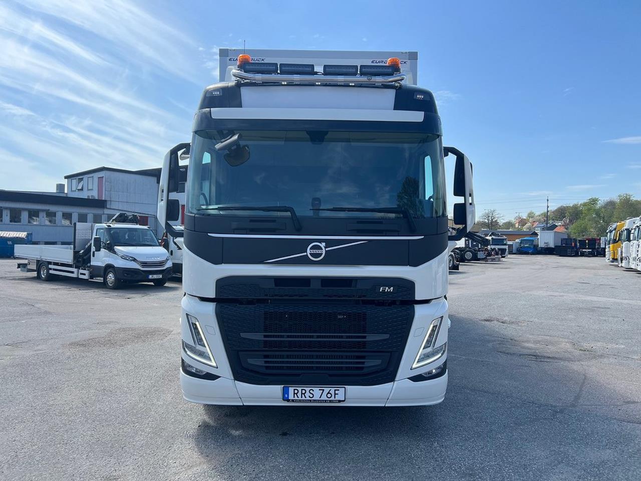 Volvo FM13 460 6x2*4 Skåpbil Öppningsbarsida Dubbla lastplan 2023 - Skåp