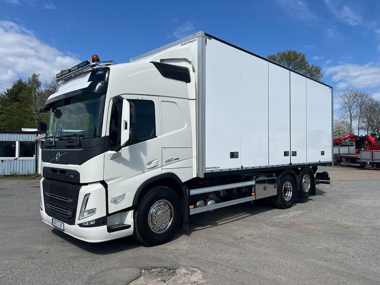 Volvo FM13 460 6x2*4 Skåpbil Öppningsbarsida Dubbla lastplan 2023 - Skåp