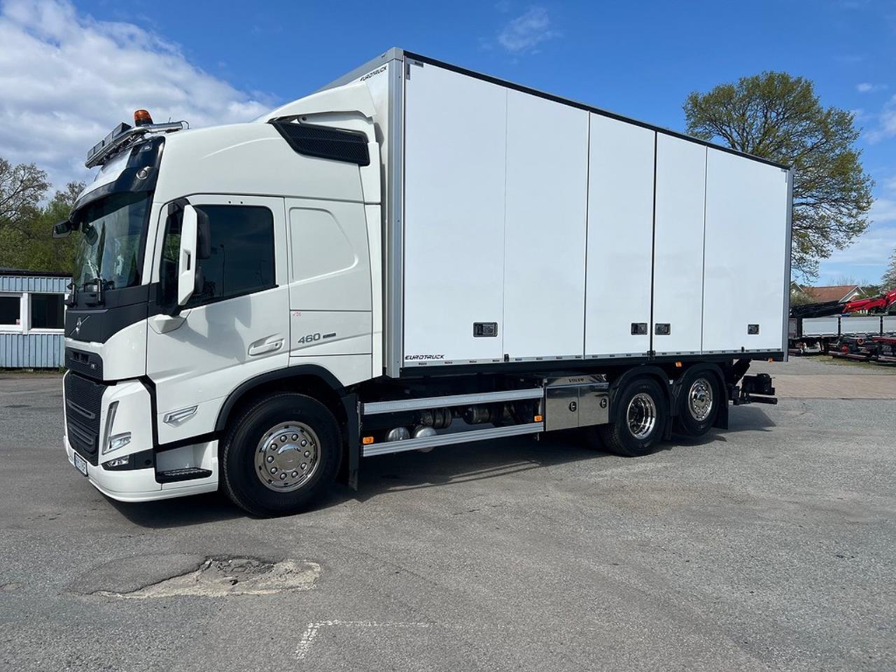 Volvo FM13 460 6x2*4 Skåpbil Öppningsbarsida Dubbla lastplan 2023 - Skåp