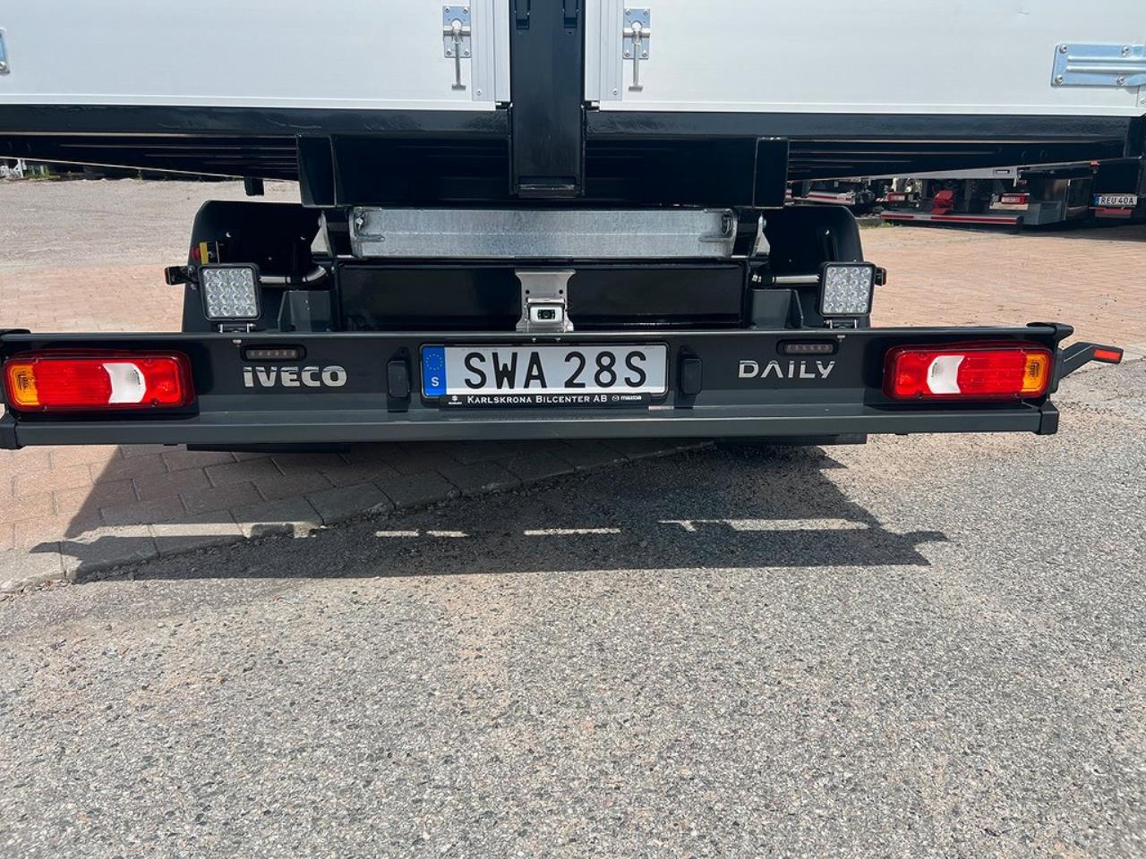 Iveco Daily 72C18 A8 Tippbil Palfinger Kran Fullutrustad 2024 - Övrigt