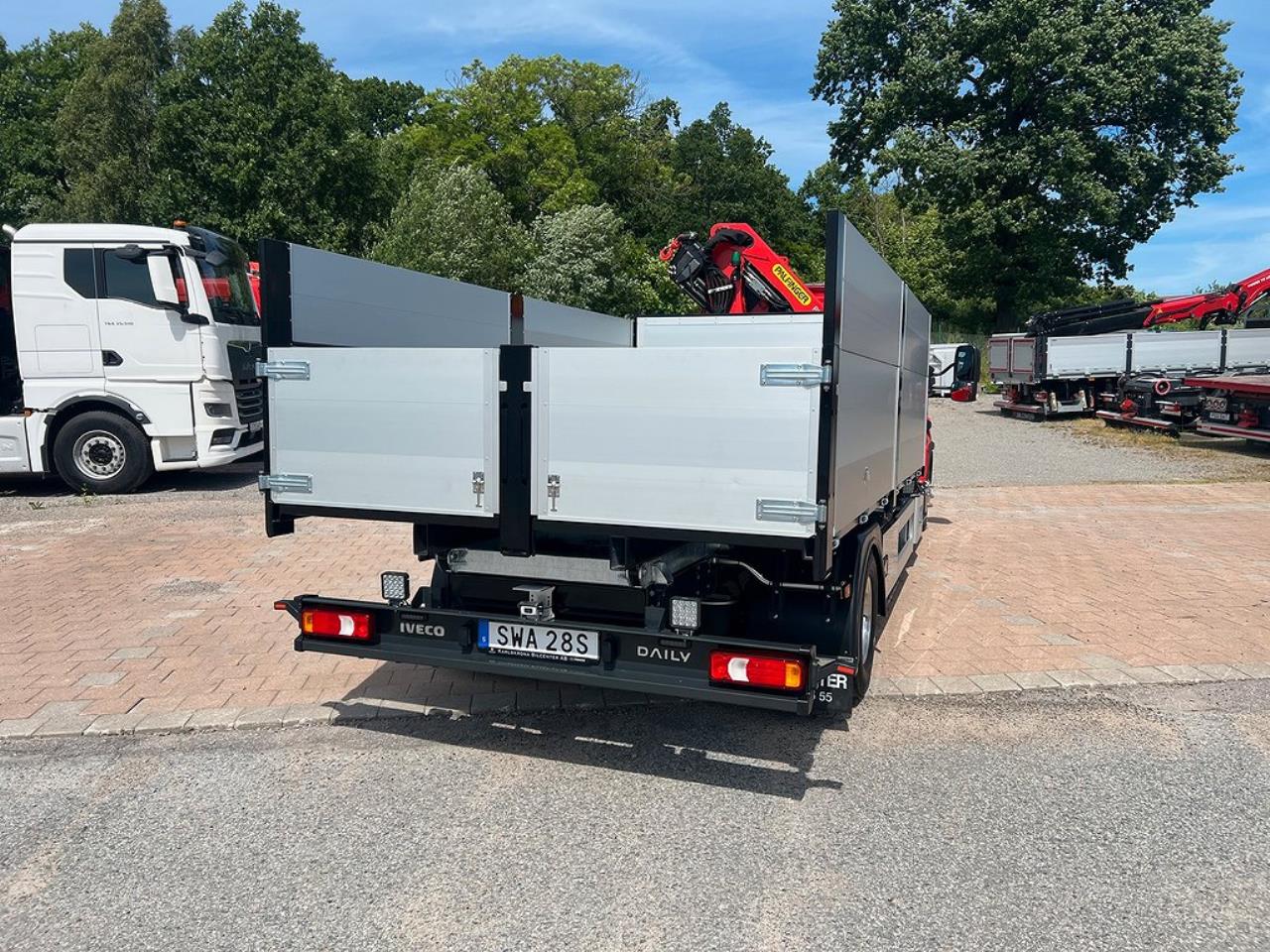 Iveco Daily 72C18 A8 Tippbil Palfinger Kran Fullutrustad 2024 - Övrigt