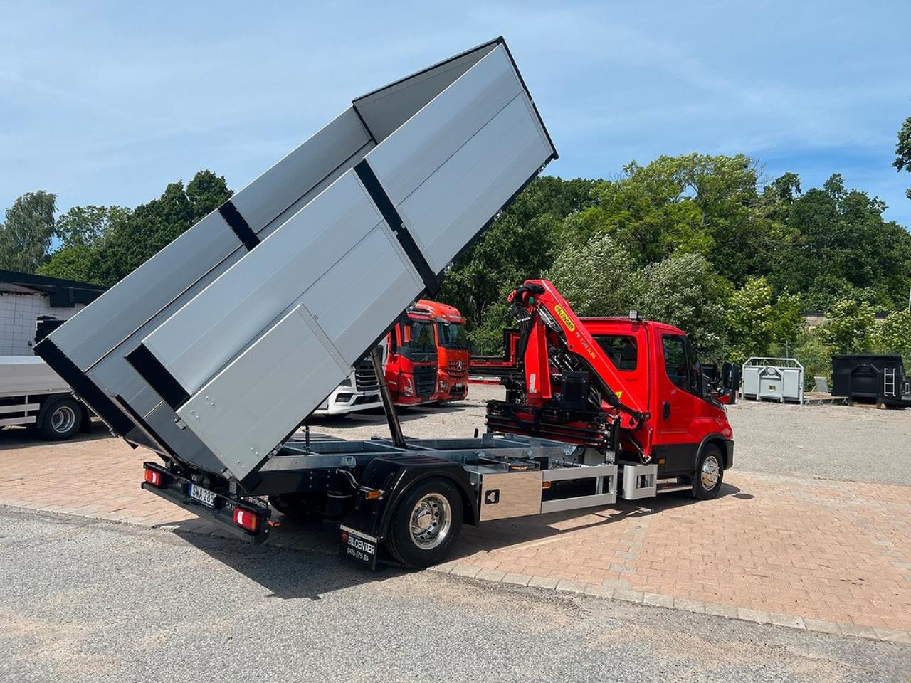 Iveco Daily 72C18 A8 Tippbil Palfinger Kran Fullutrustad 2024 - Övrigt