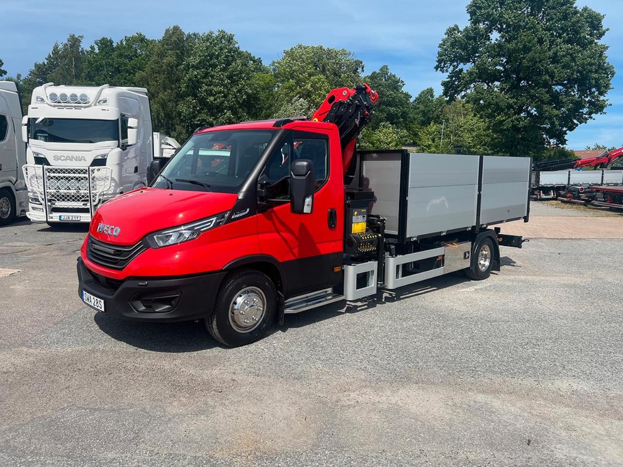 Iveco Daily 72C18 A8 Tippbil Palfinger Kran Fullutrustad 2024 - Övrigt