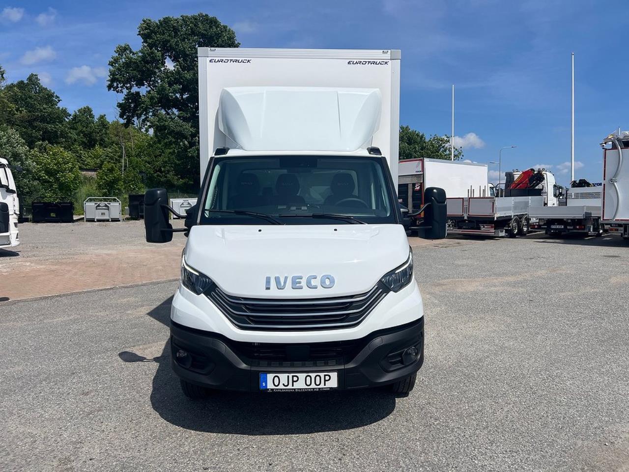 Iveco Daily 72C18 A8 Skåpbil Öppningsbarsida Fullutrustad 2024 - Skåp