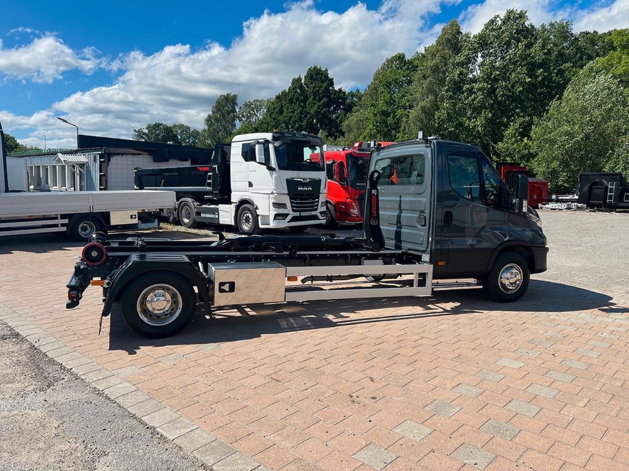 Iveco Daily 72C18 Lastväxlare, Kranflak & Läm/Maskinflak 2024 - Övrigt