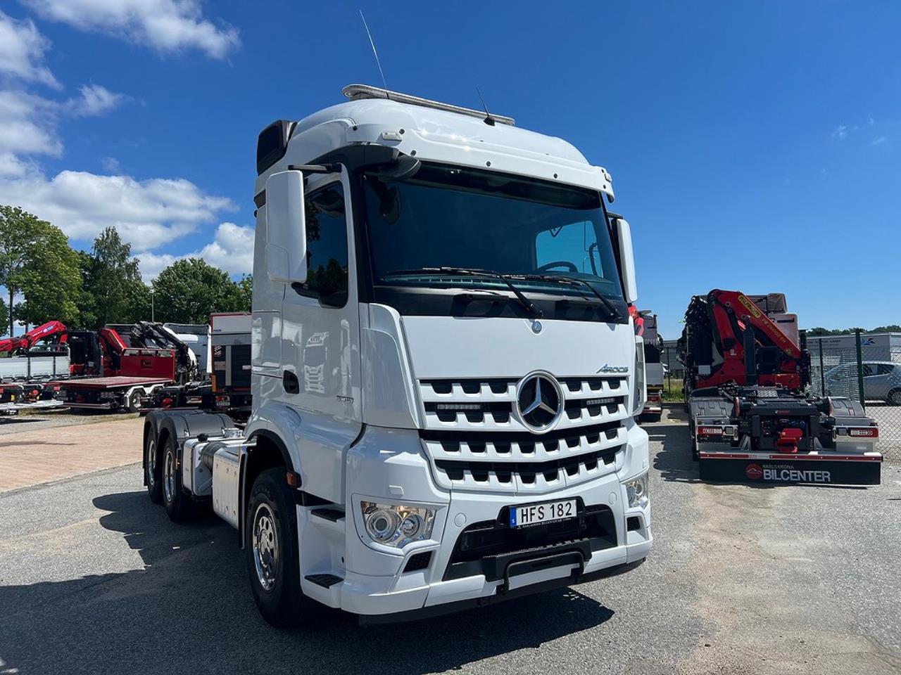 Mercedes-Benz Arocs 3351 6x4 Dragbil Hydraulik 3,90 Hjulbas 2015 - Dragbil