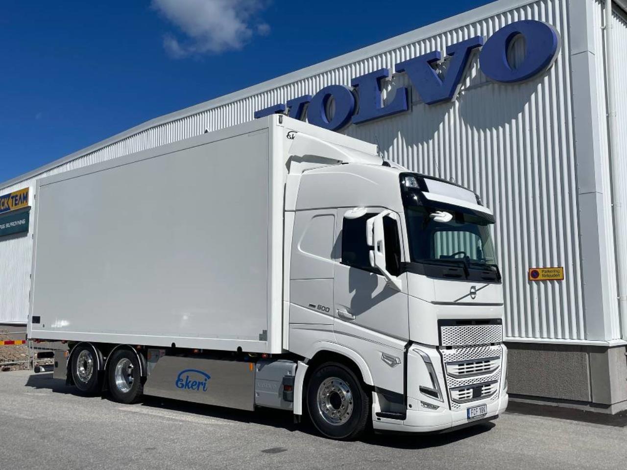 Volvo FH13 500TC 6x2 Skåpbil 2024 - Skåp