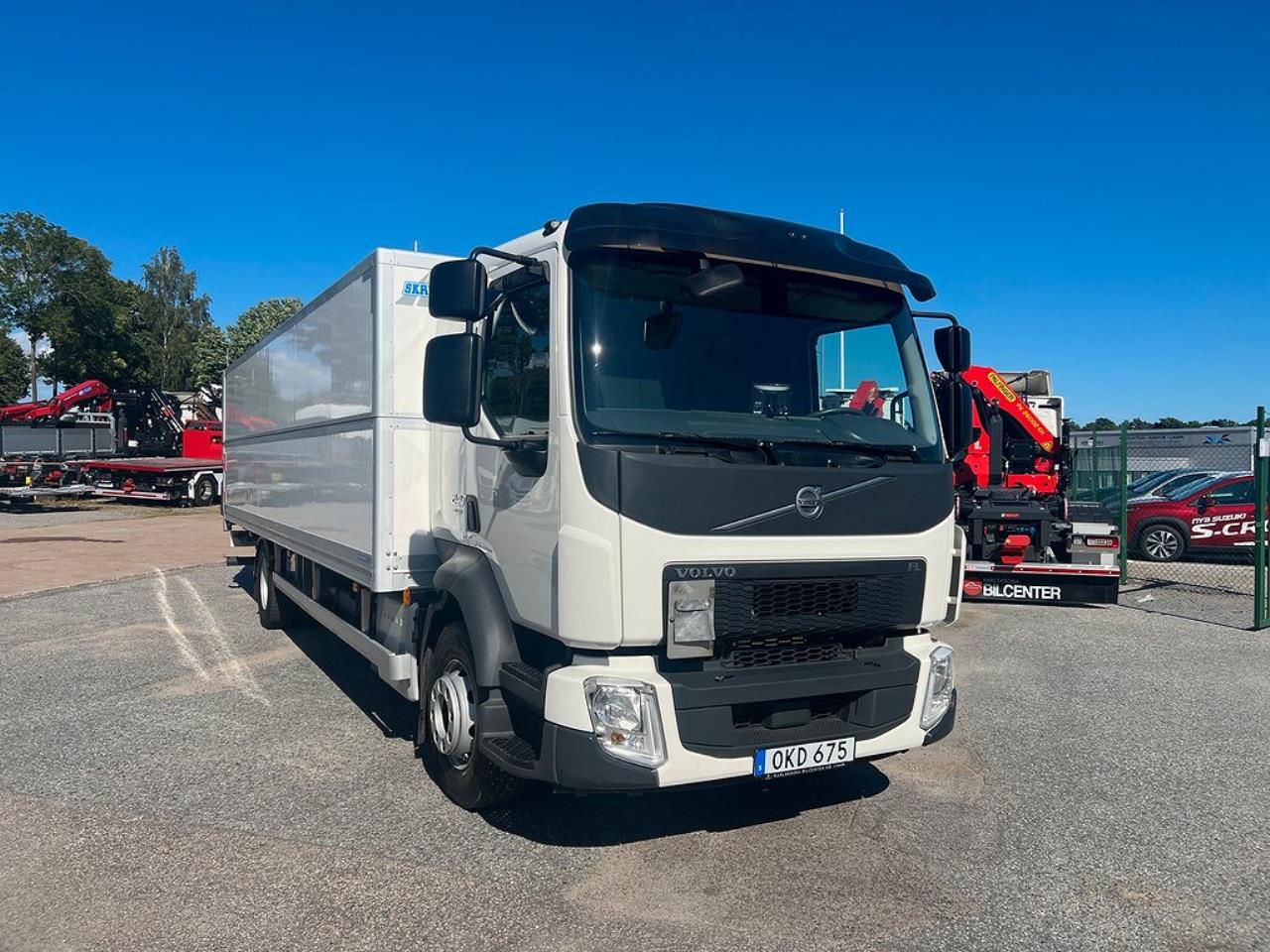 Volvo FL240 4x2 Skåpbil Höj/Sänkbart Tak 18 Pall, Euro 6 2017 - Skåp