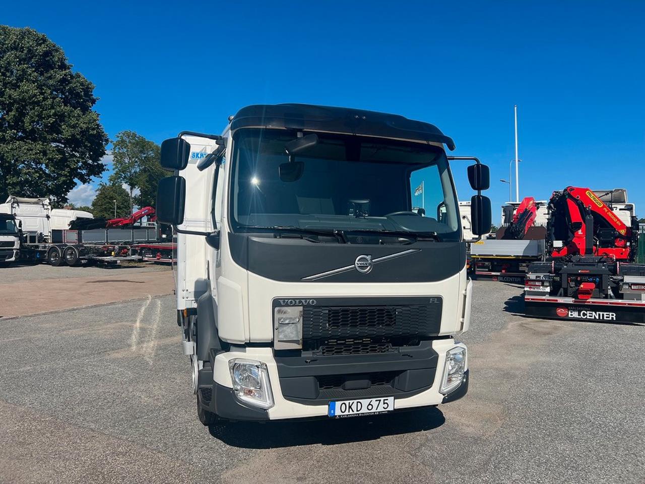 Volvo FL240 4x2 Skåpbil Höj/Sänkbart Tak 18 Pall, Euro 6 2017 - Skåp