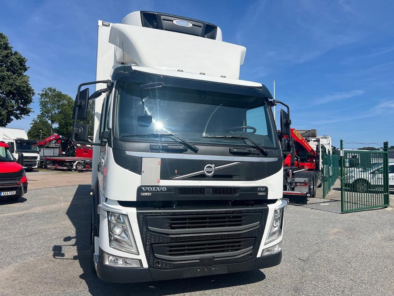 Volvo FM11 410 6x2*4 Kylbil Frysbil Skåpbil Öppningsbarsida 2016 - Skåp