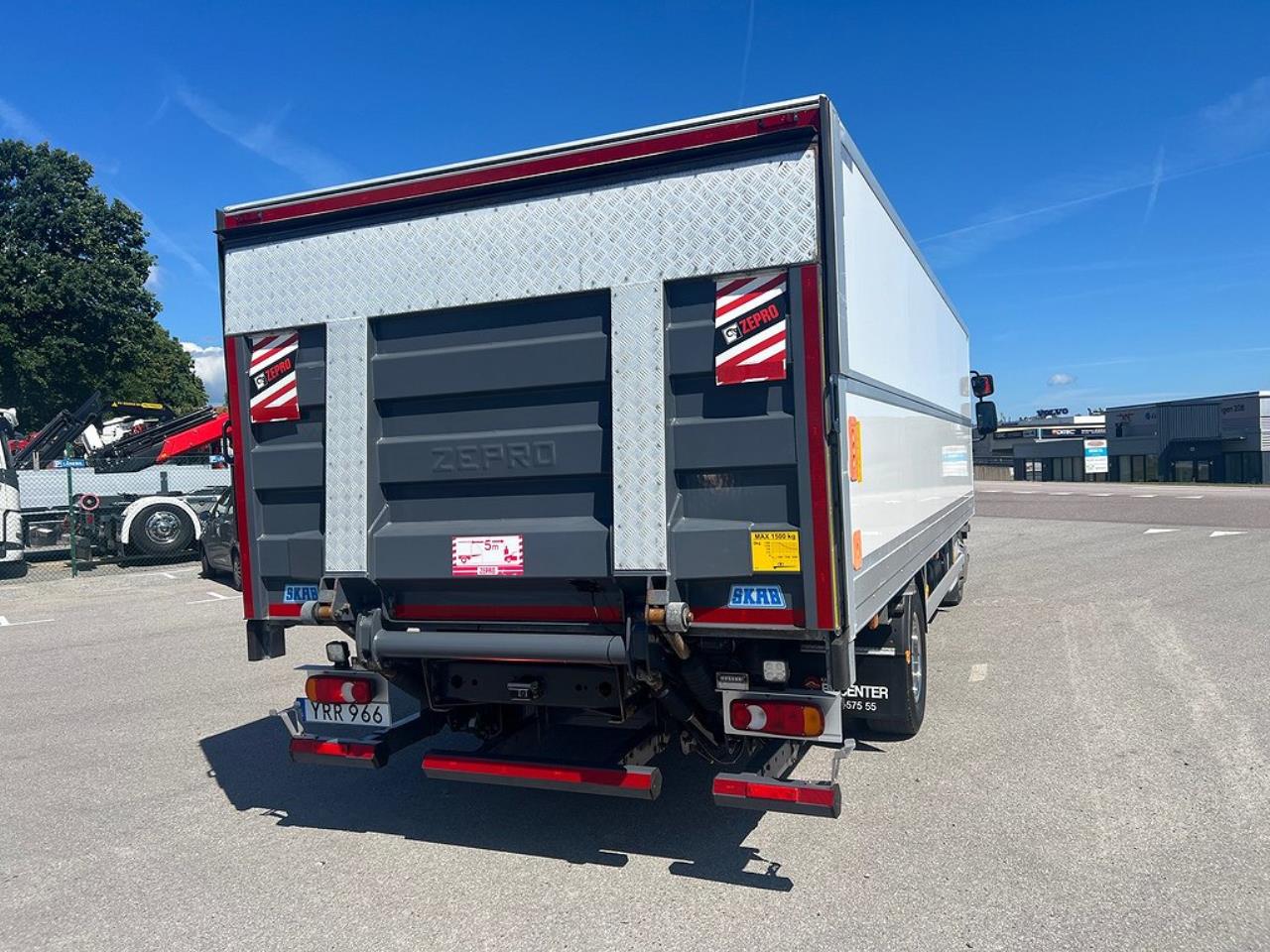 Volvo FL280 4x2 Skåpbil Höj/Sänkbart Tak Euro 6 2019 - Skåp