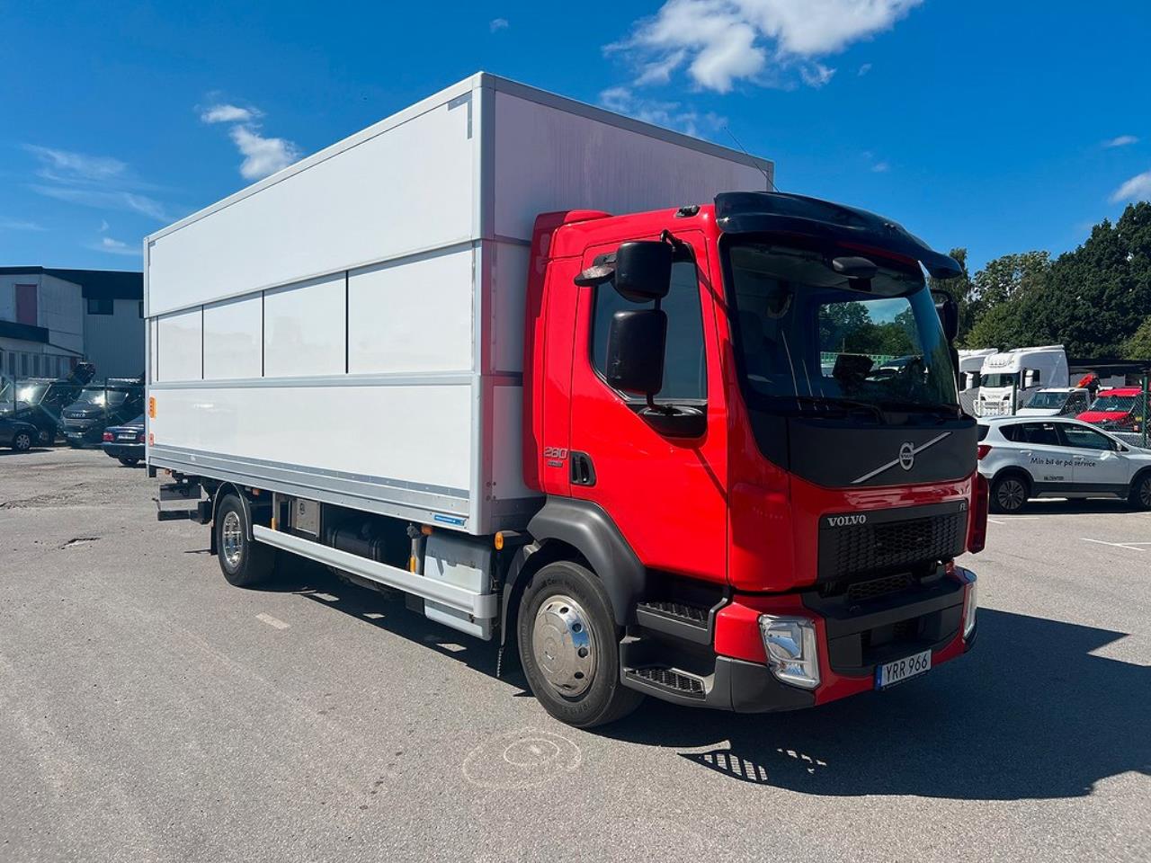 Volvo FL280 4x2 Skåpbil Höj/Sänkbart Tak Euro 6 2019 - Skåp