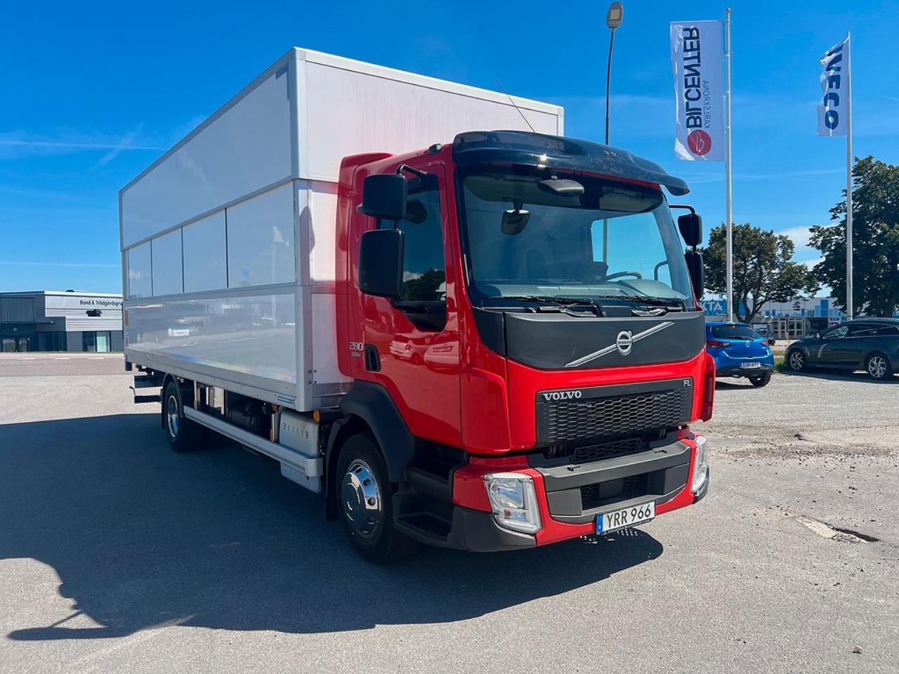 Volvo FL280 4x2 Skåpbil Höj/Sänkbart Tak Euro 6 2019 - Skåp