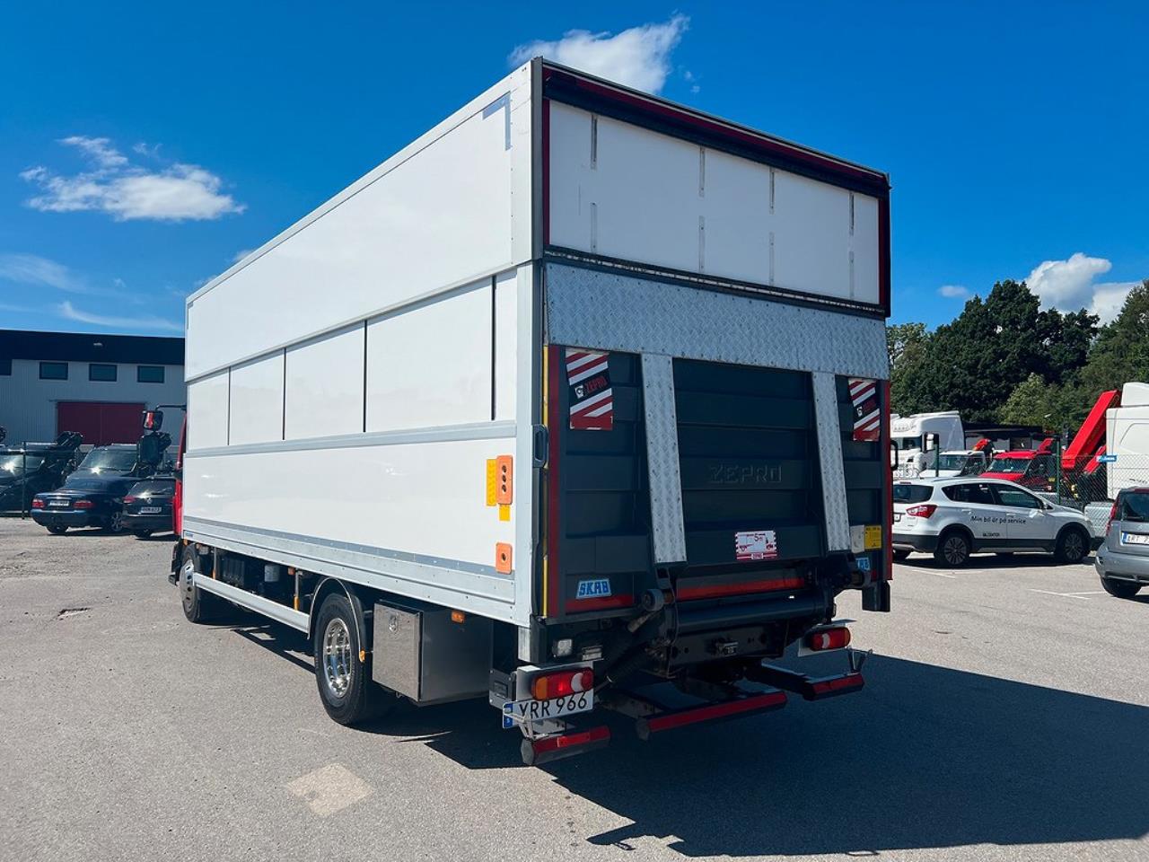 Volvo FL280 4x2 Skåpbil Höj/Sänkbart Tak Euro 6 2019 - Skåp