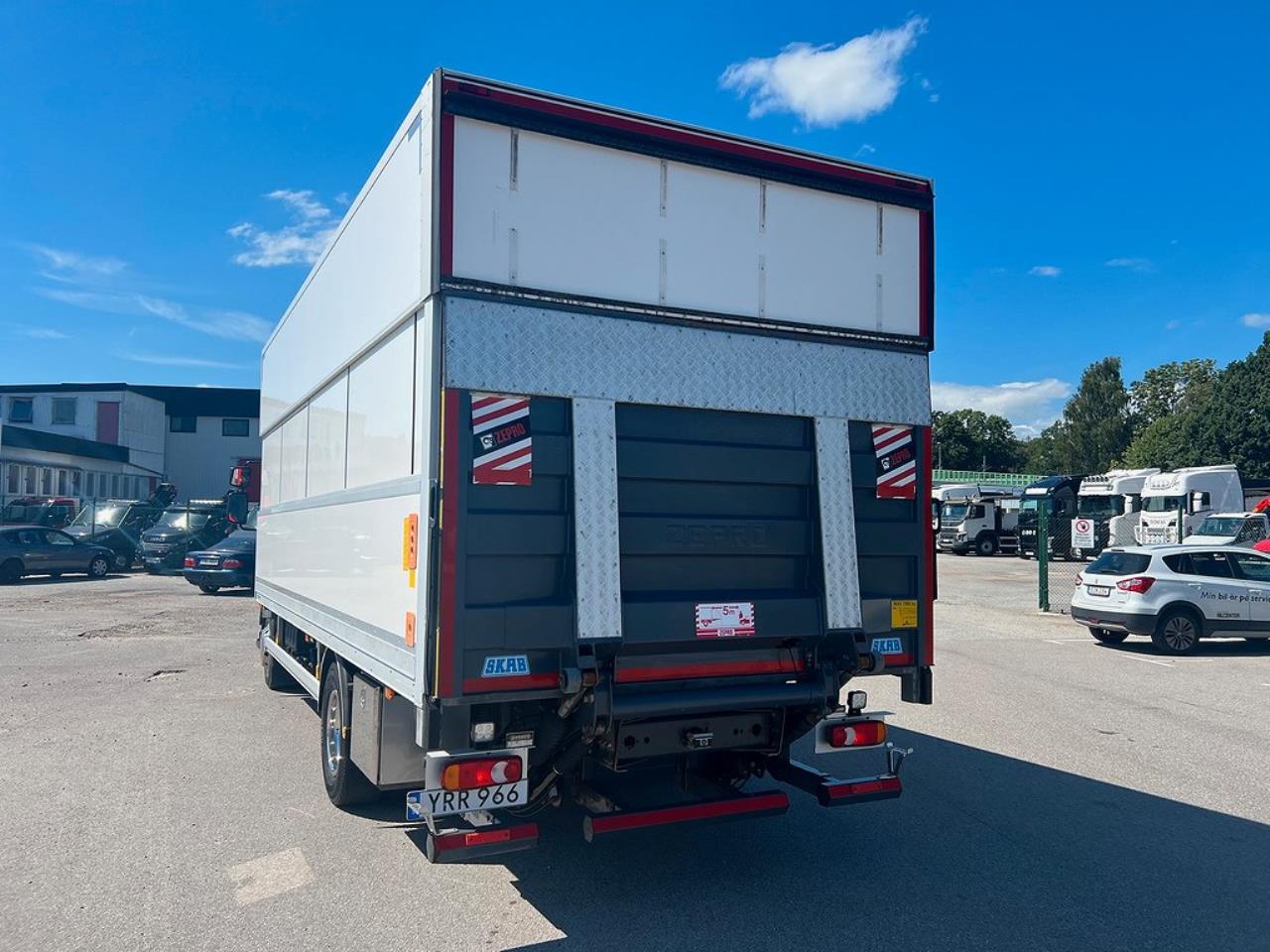 Volvo FL280 4x2 Skåpbil Höj/Sänkbart Tak Euro 6 2019 - Skåp