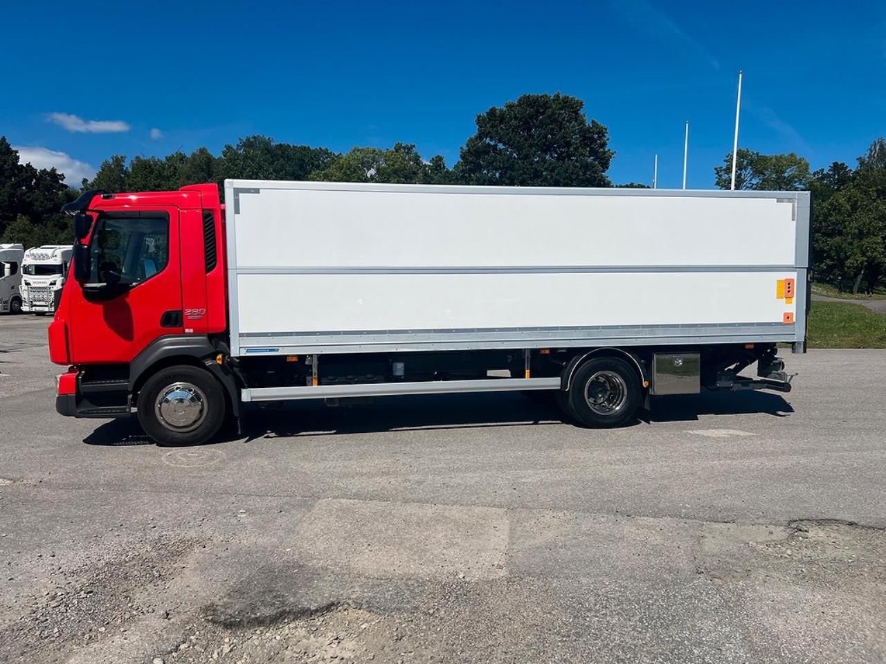 Volvo FL280 4x2 Skåpbil Höj/Sänkbart Tak Euro 6 2019 - Skåp