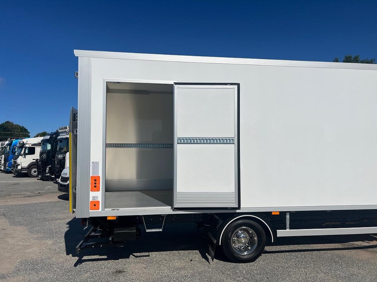 Iveco Daily 72C18 Skåpbil Kylbil Frysbil FNA Fullutrustad 2024 - Skåp