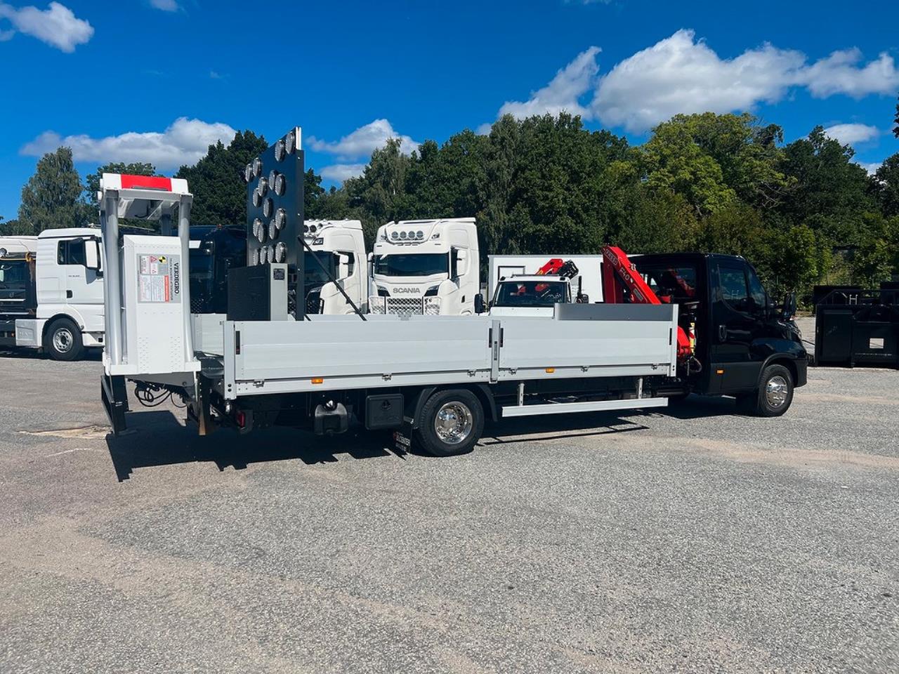 Iveco Daily 72C18 Hi-Matic Kranbil & TMA Bil  2022 - Övrigt