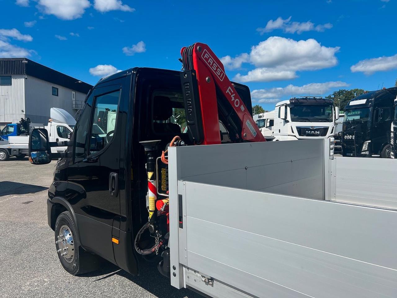 Iveco Daily 72C18 Hi-Matic Kranbil & TMA Bil  2022 - Övrigt