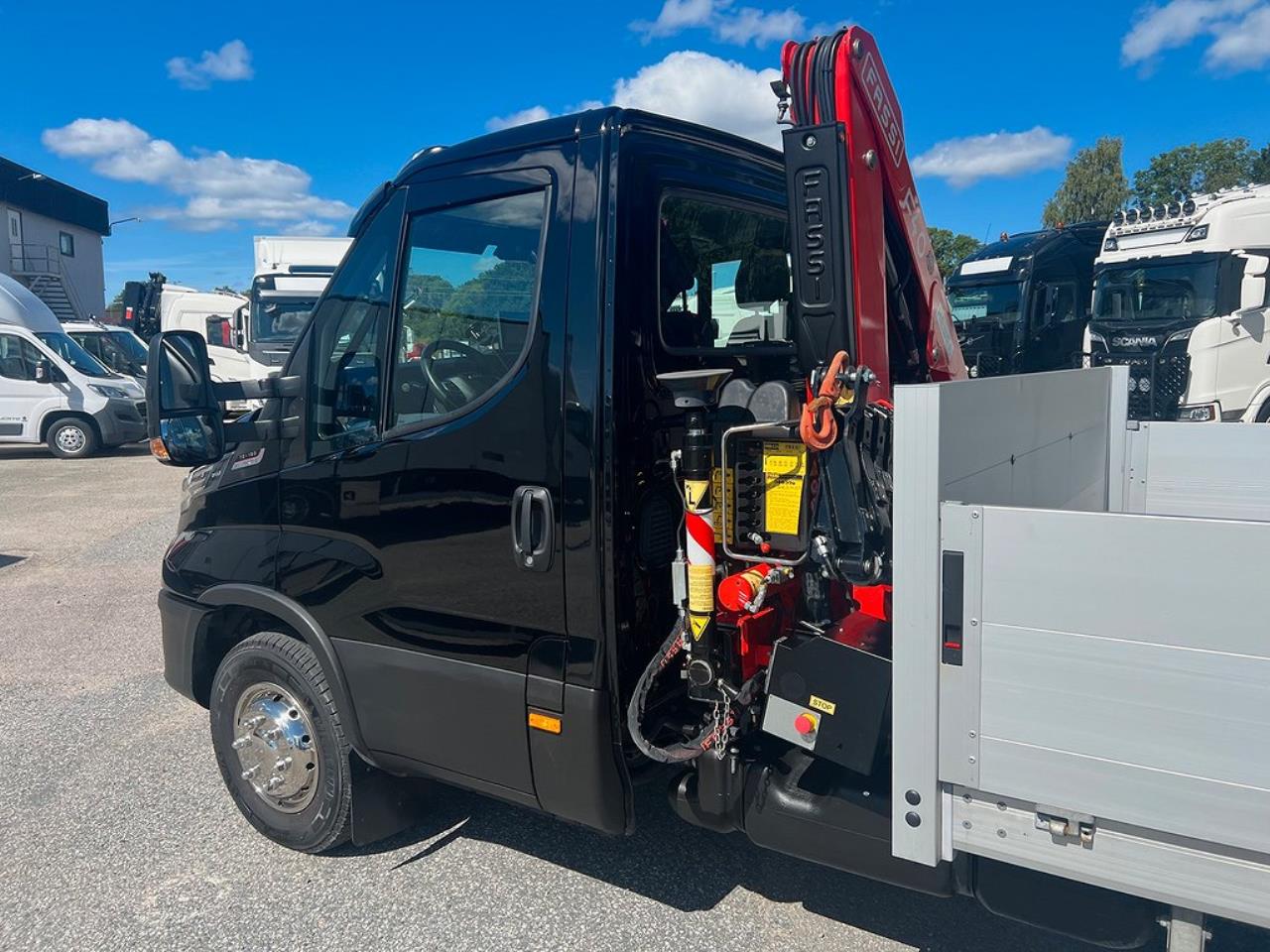 Iveco Daily 72C18 Hi-Matic Kranbil & TMA Bil  2022 - Övrigt