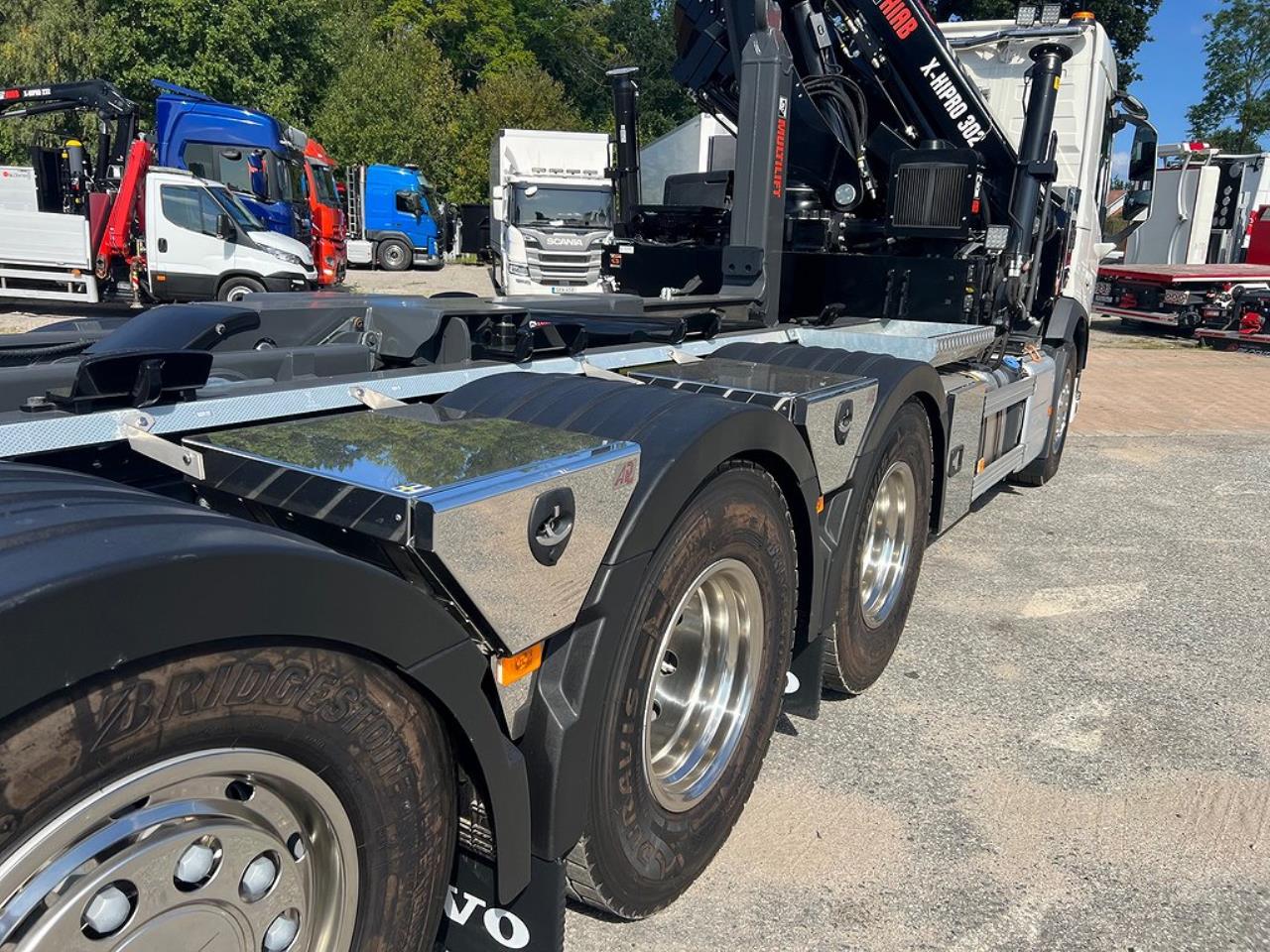 Volvo FM13 500 8x4*4 Tridem Kranväxlare Hiab 302 2023 - Kranväxlare