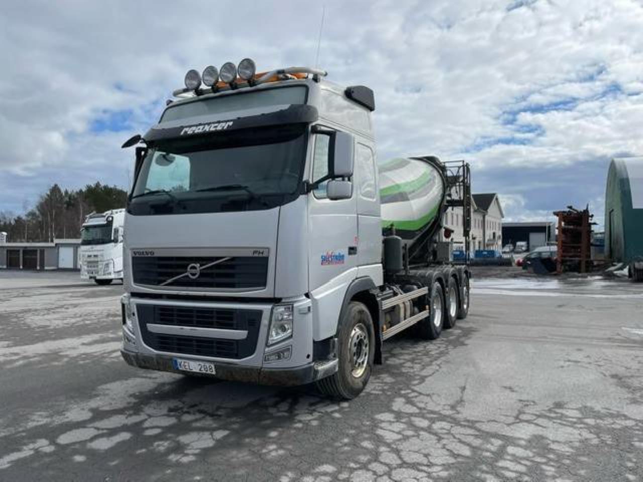 Volvo FH 8x4 Betong/Laxo snabblås 2010 - Betongroterare