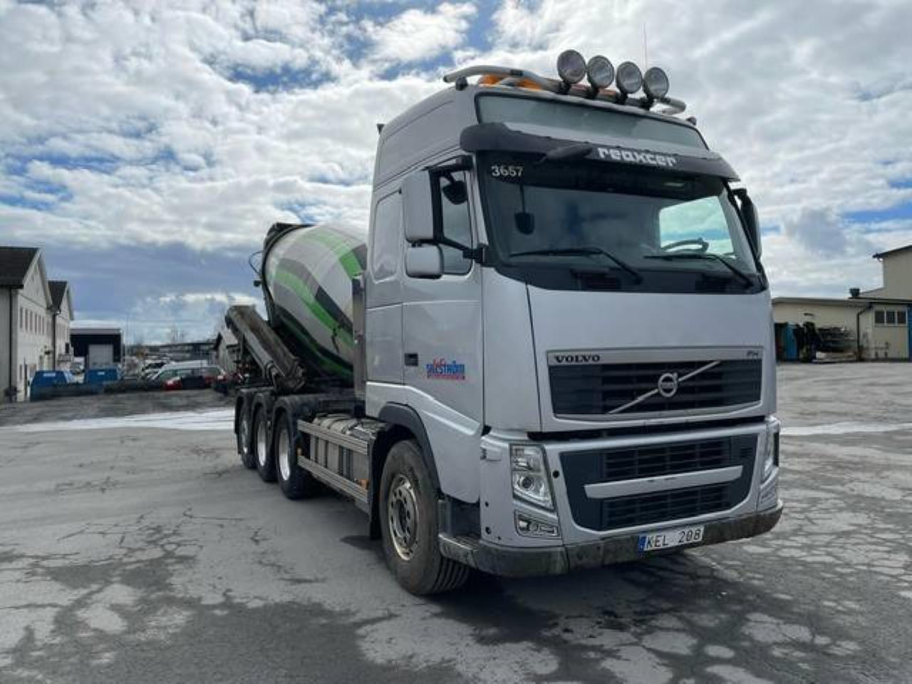 Volvo FH 8x4 Betong/Laxo snabblås 2010 - Betongroterare