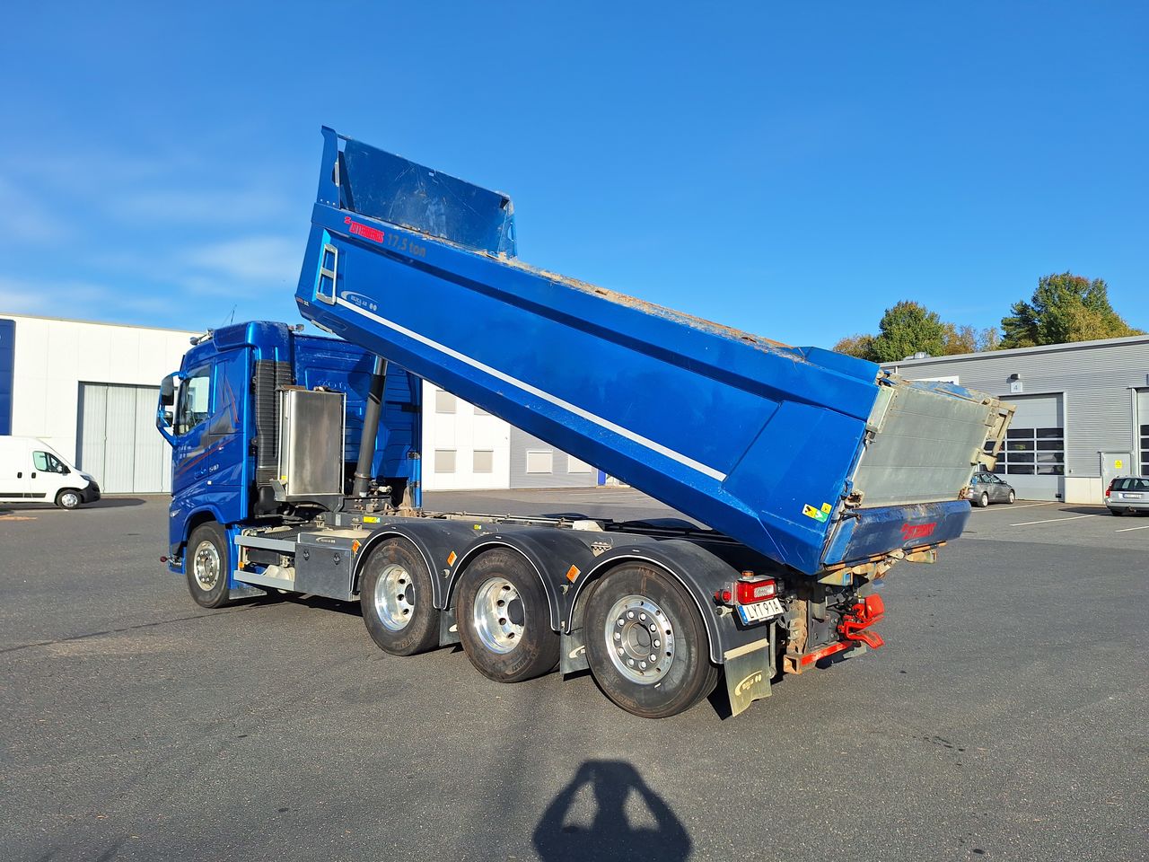 Volvo FH 8x4 Dumper 2023 - Tipp