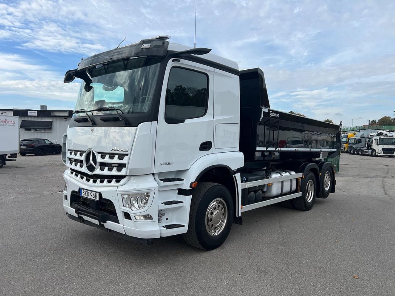 Mercedes-Benz Arocs 2835 6x2*4 Tippbil / Schaktbil Euro 6 2020 - Tipp