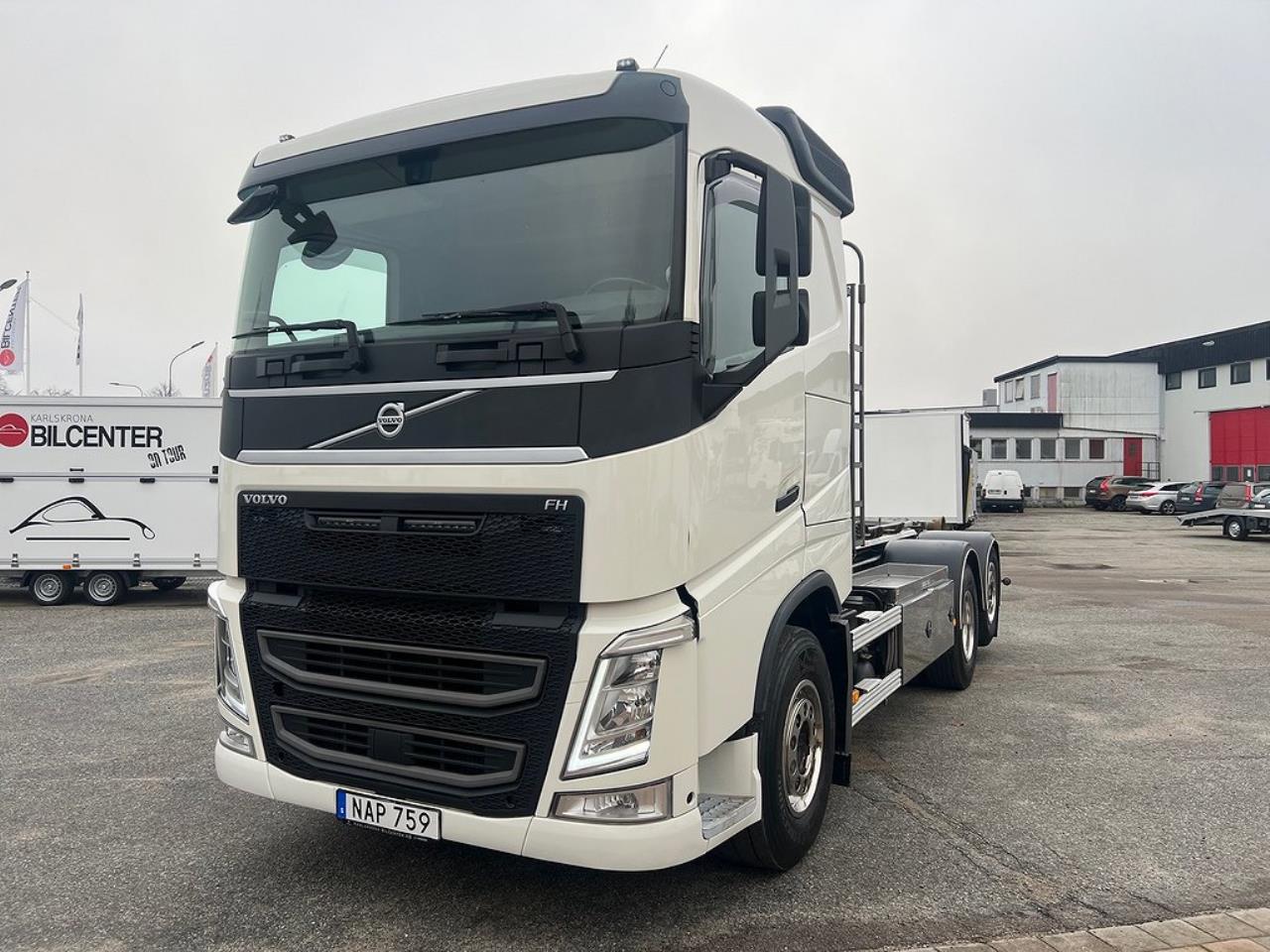 Volvo FH13 460 6x2*4 Lastväxlare Kranhydraulik  2015 - Kran