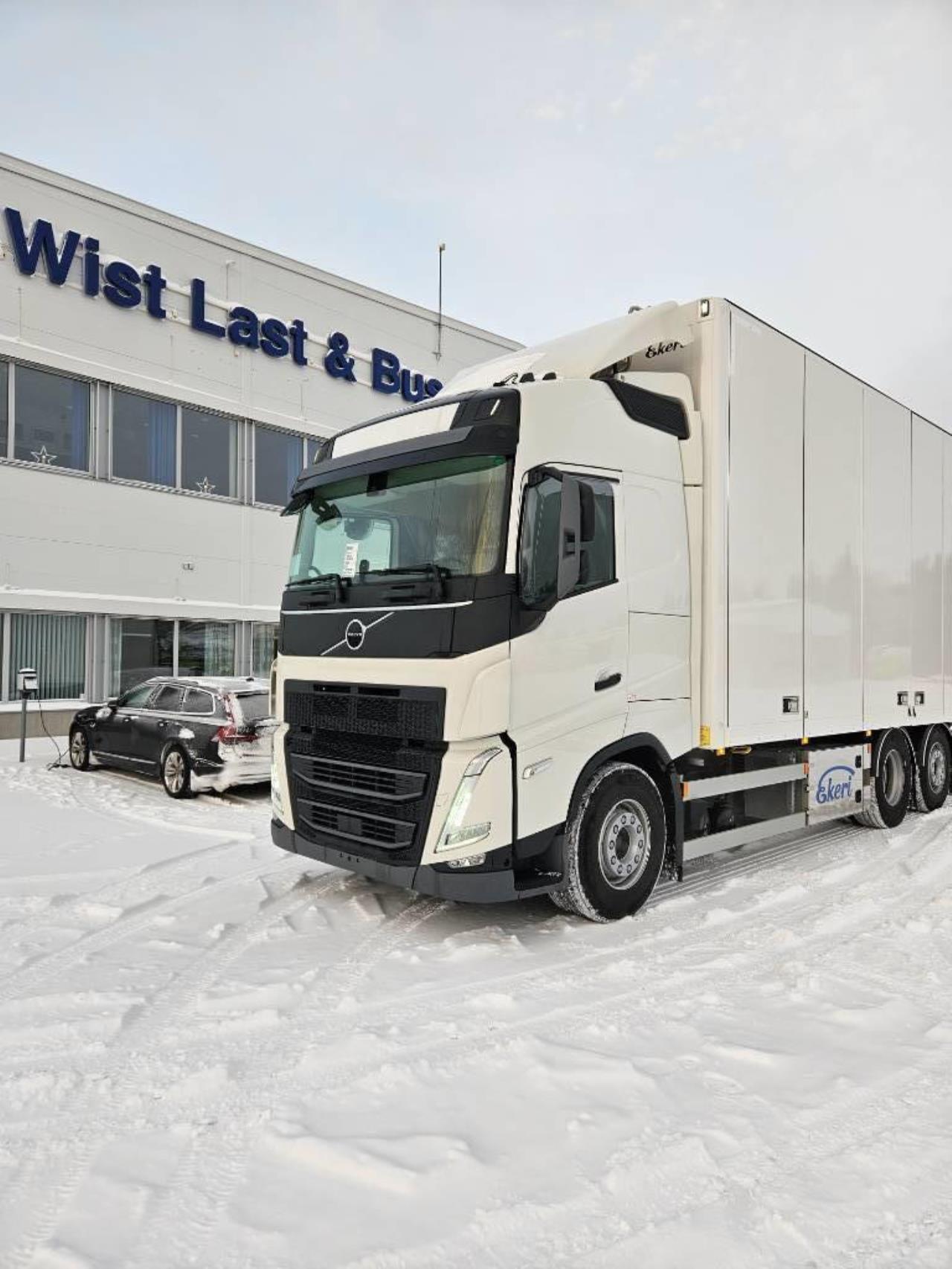 Volvo FH460 2024 - Skåp