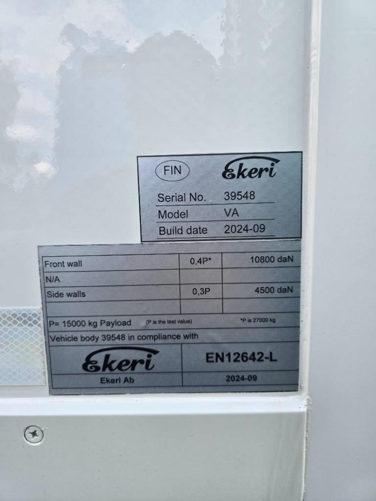 Volvo FH460 2024 - Skåp