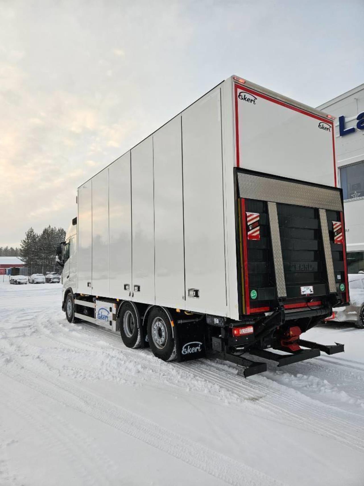 Volvo FH460 2024 - Skåp