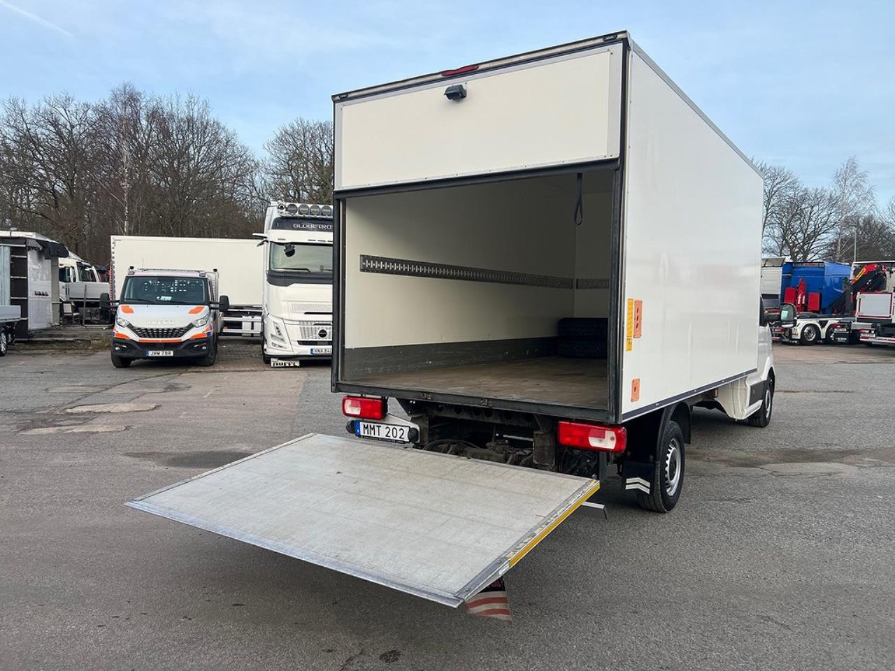 Volkswagen Crafter TDI Skåp & Z-Lift Euro 6 *5300 Mil* 2018 - Övrigt