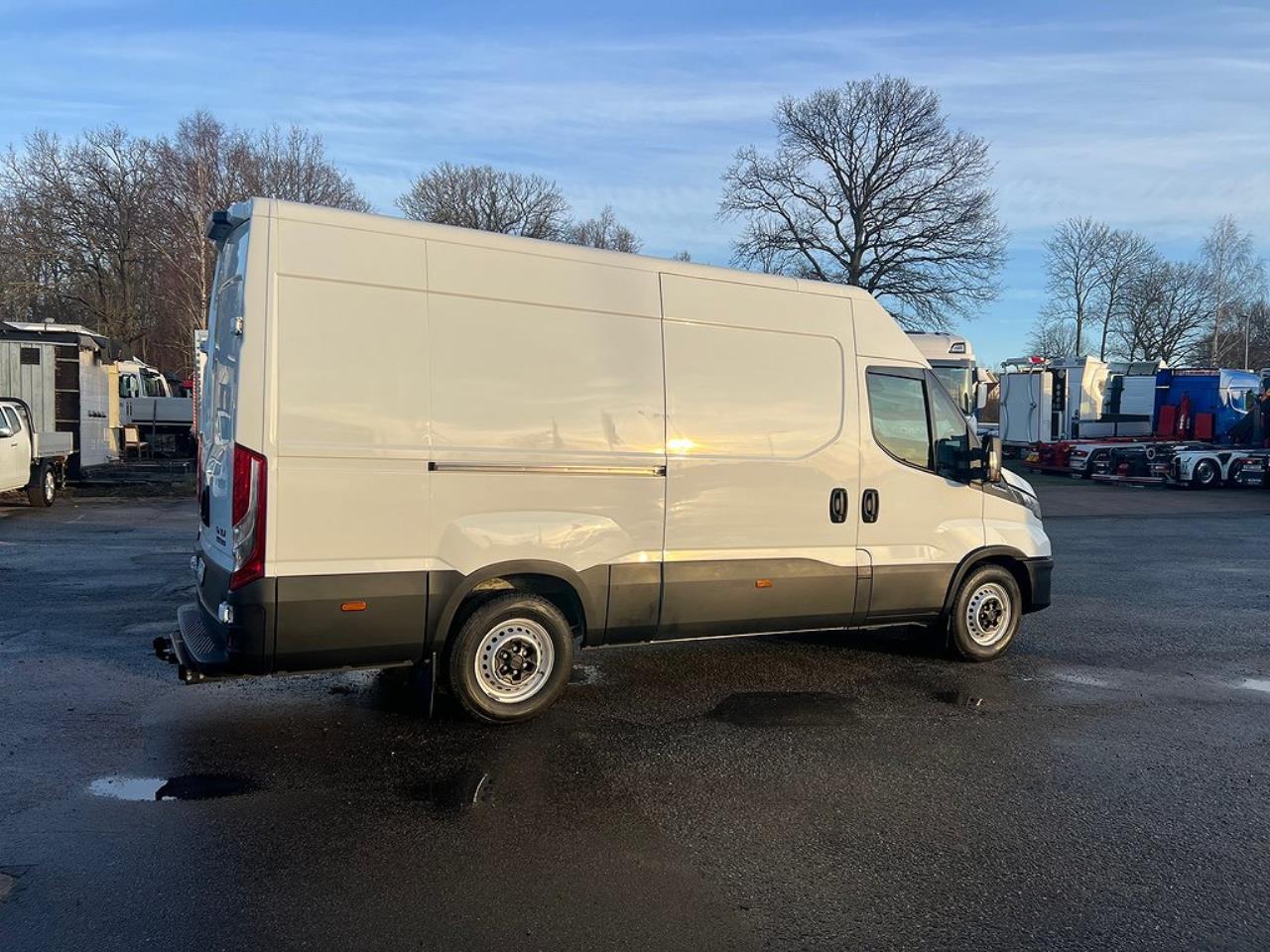 Iveco Daily 35S14 Skåpbil A8 Hi-Matic Euro 6 2021 - Övrigt