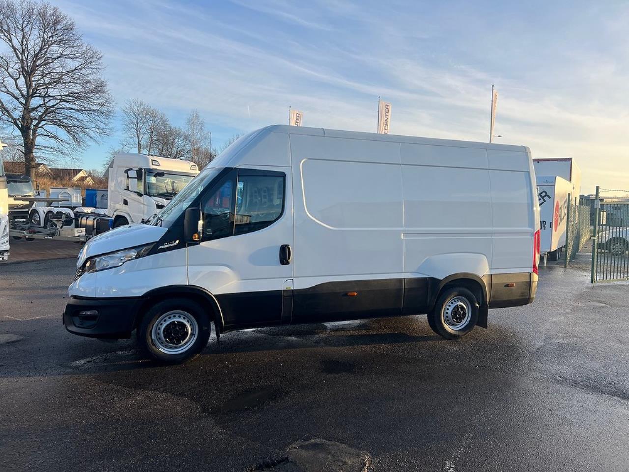 Iveco Daily 35S14 Skåpbil A8 Hi-Matic Euro 6 2021 - Övrigt