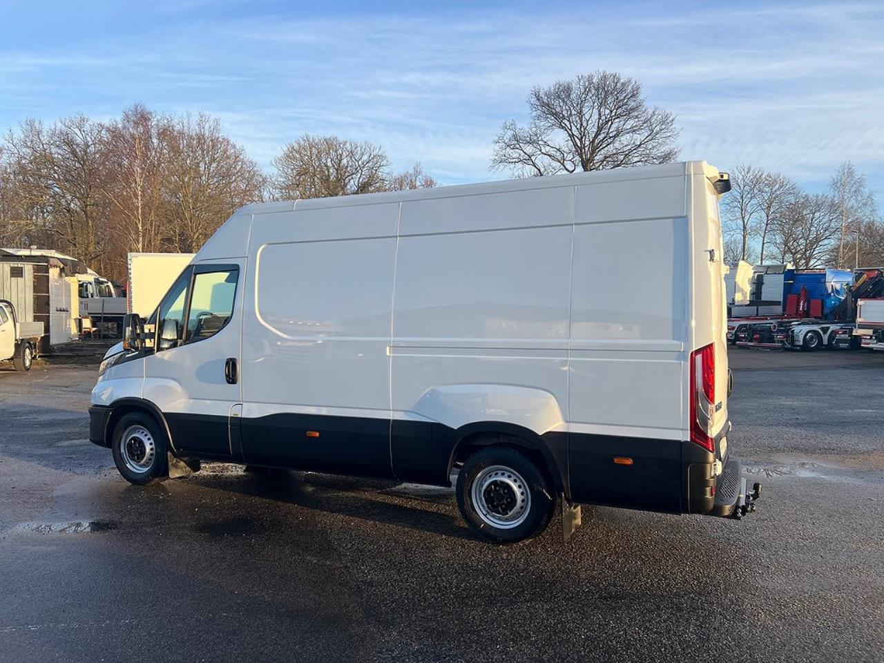 Iveco Daily 35S14 Skåpbil A8 Hi-Matic Euro 6 2021 - Övrigt