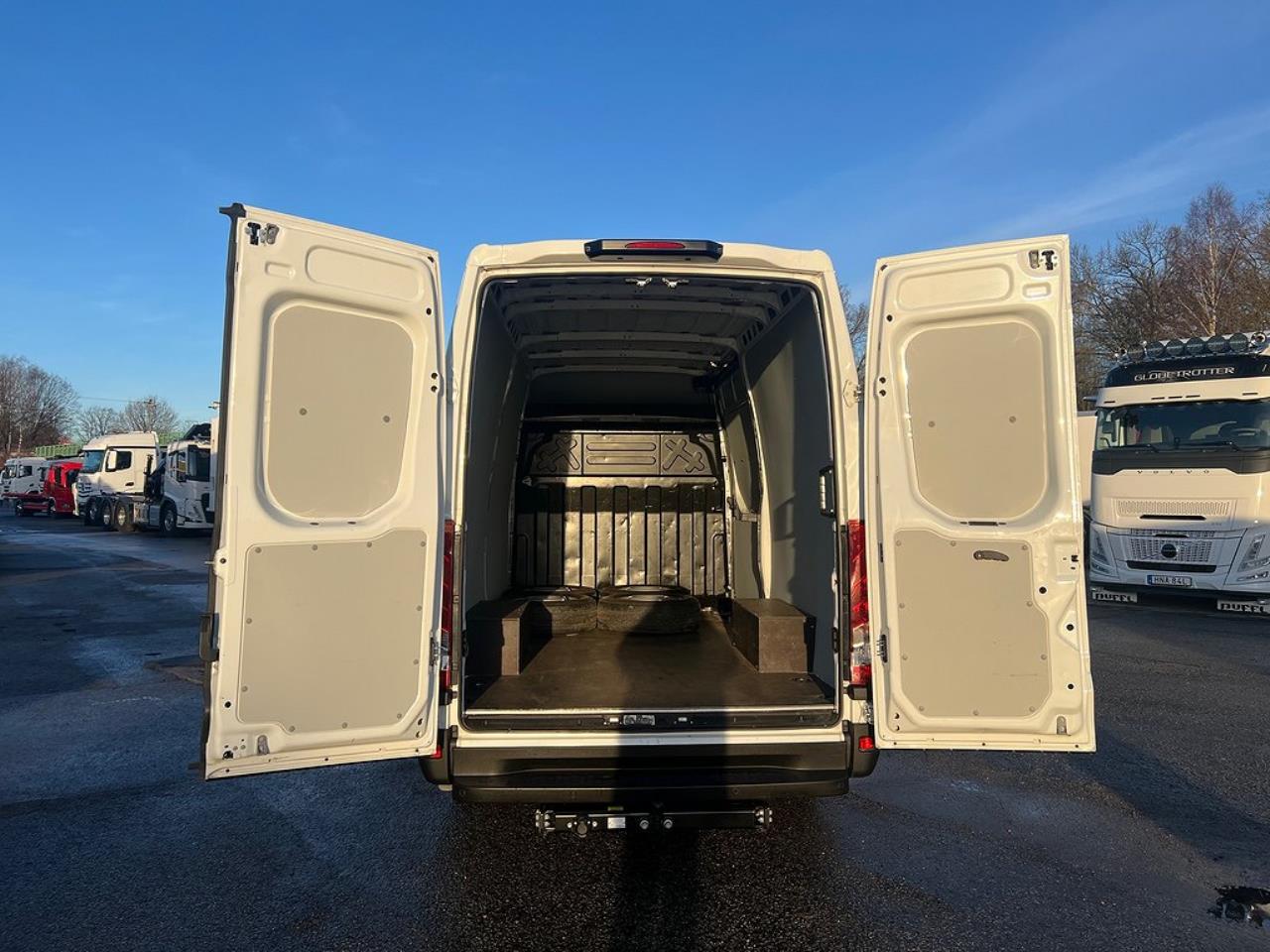 Iveco Daily 35S14 Skåpbil A8 Hi-Matic Euro 6 2021 - Övrigt