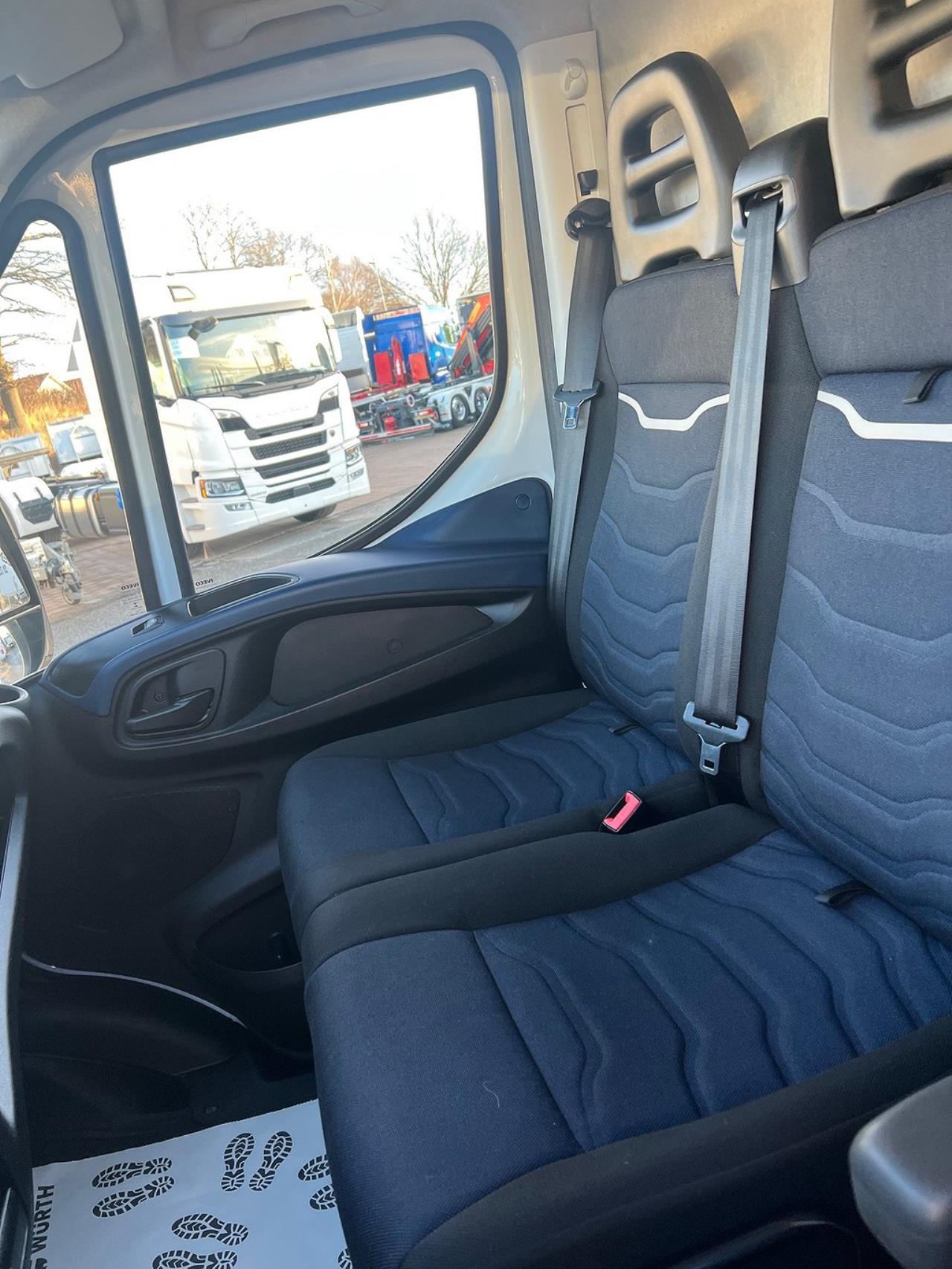 Iveco Daily 35S14 Skåpbil A8 Hi-Matic Euro 6 2021 - Övrigt